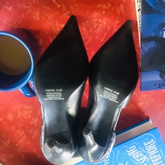 GUESS black leather stiletto pumps 4” heel pointy toe 6.5 - Picture 3 of 7